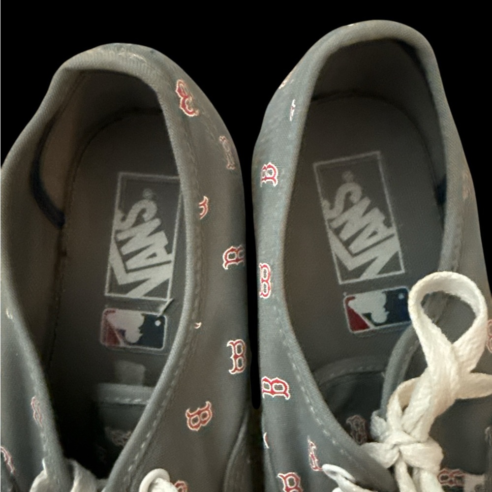 Vans Women’s Limited Edition Boston Red Socks Sneakers ⚾️ - Picture 7 of 8